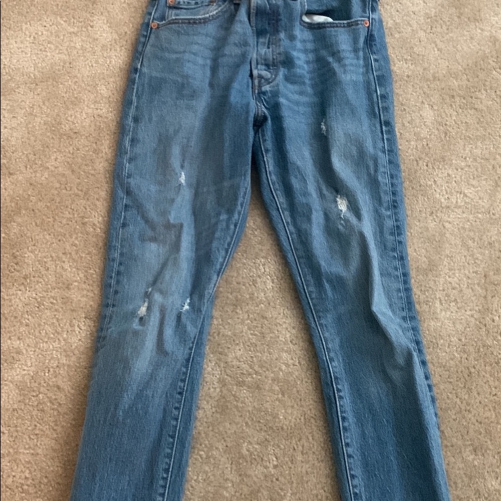 Levi’s size 27